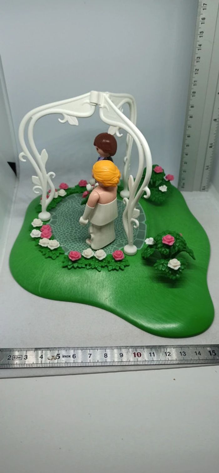 Couple de mariés avec décor playmobil - photo numéro 5
