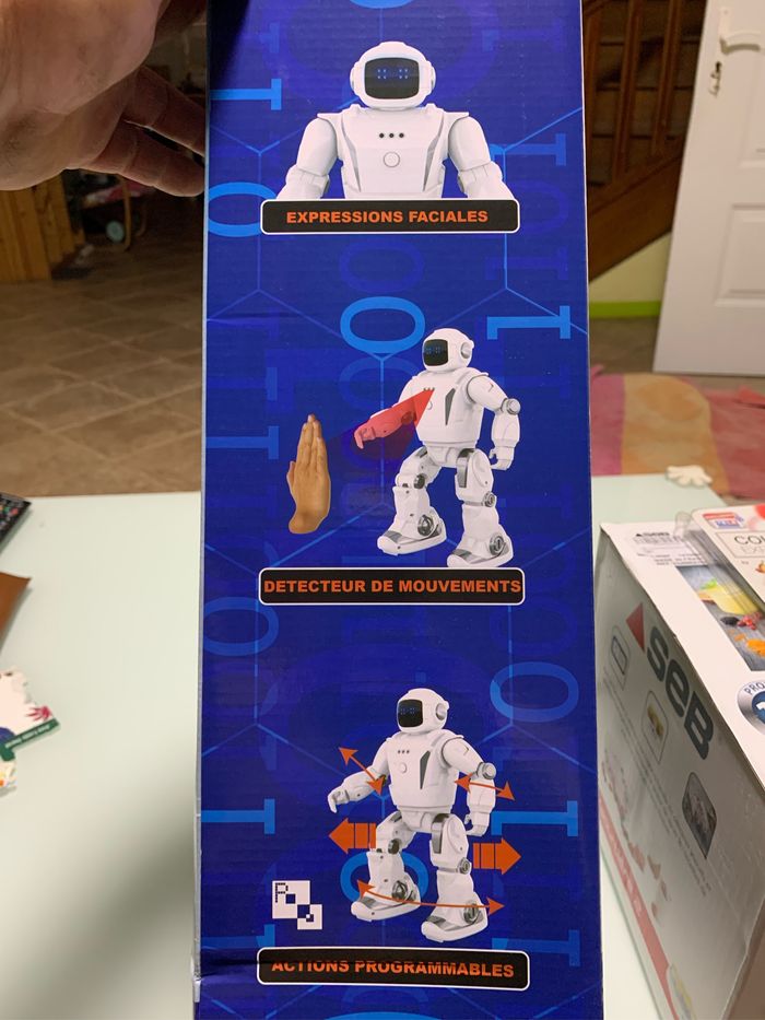 Robot à télécommande neuf - photo numéro 4