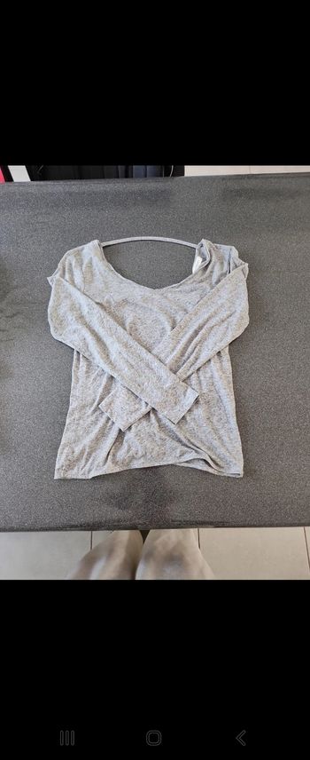 Pull gris Cache cache