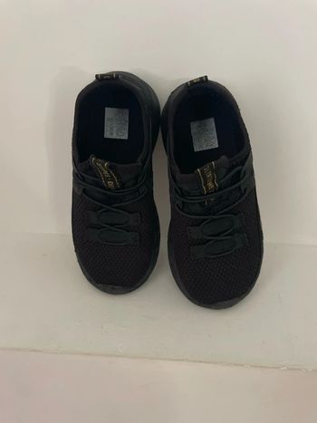 Basket sans lacets de la marque Shein en taille 27