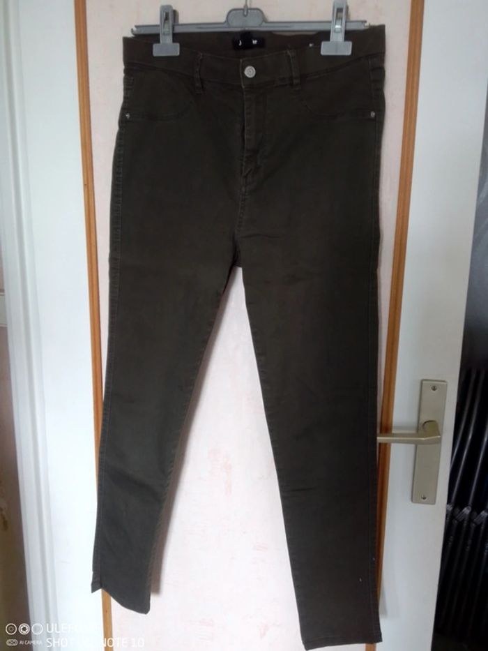 Pantalon T42