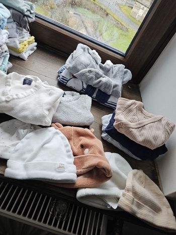 Gros lots pyjamas et bodies 1 mois garçon 