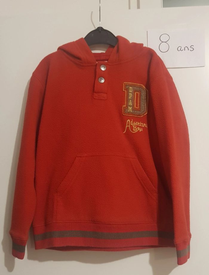 Pull polaire a capuche DPAM 8 ans
