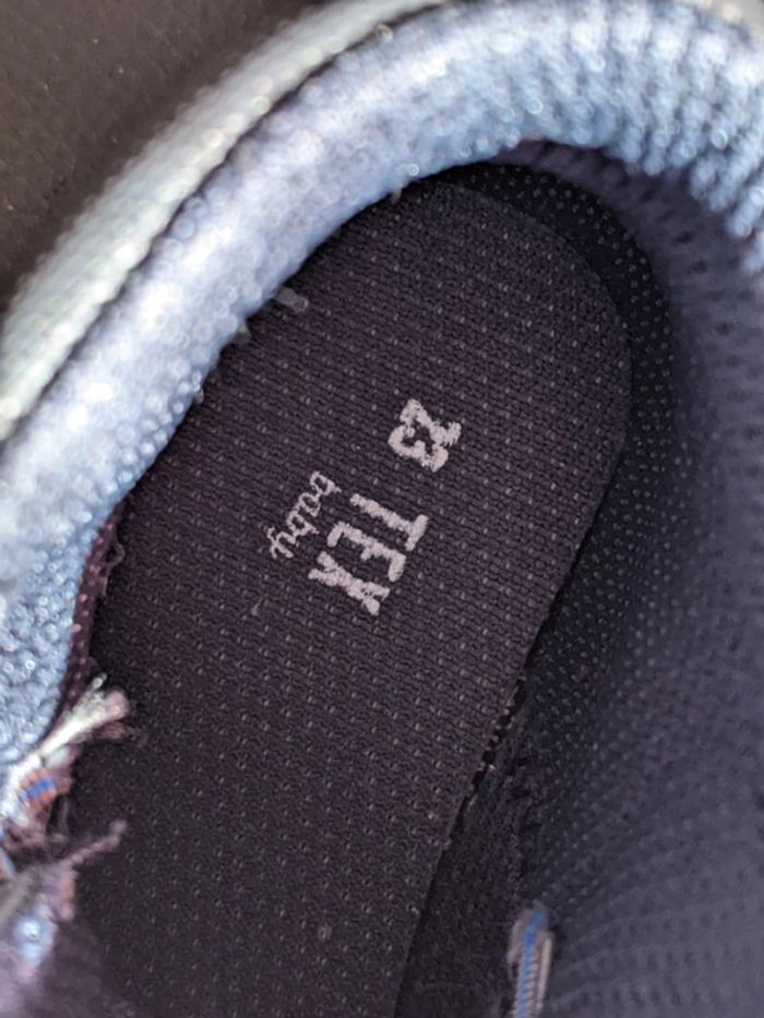 Chaussures Taille 23 - photo numéro 5