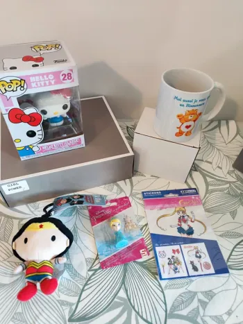 Coffret cadeau girl Power neuf contenant 5 cadeaux