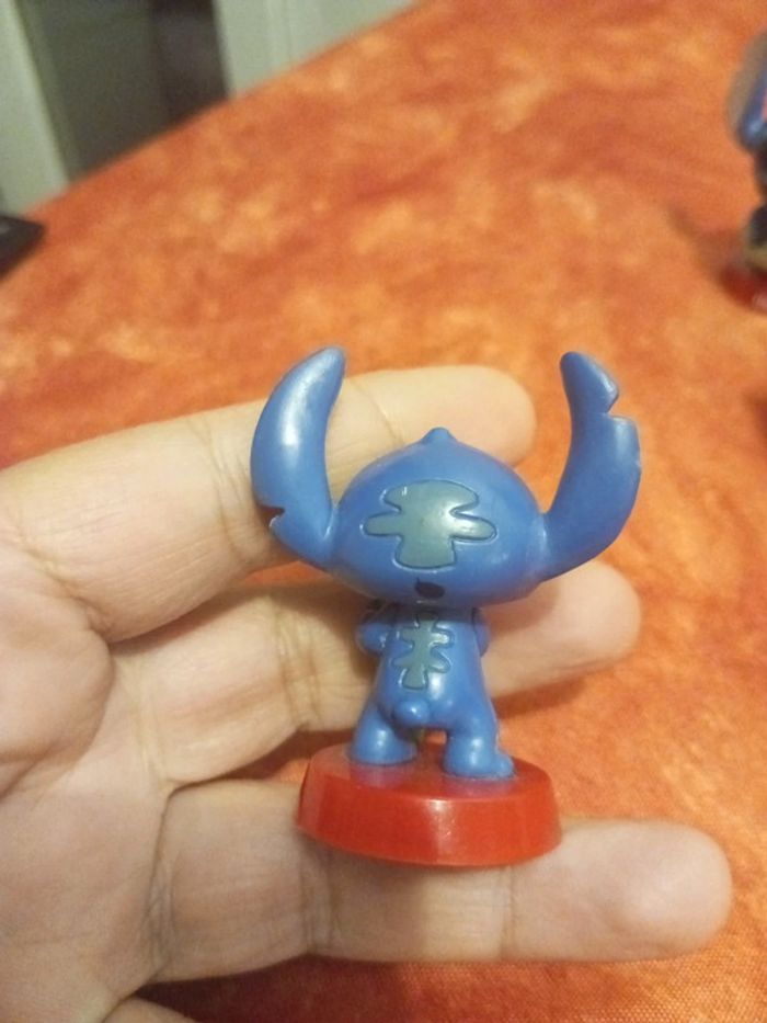 5 figurines Stitch Disneyland Hong kong - photo numéro 3