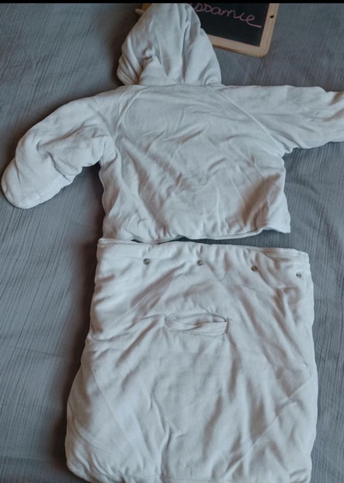 Nid d ange combinaison toute douce 0-3 mois en très bon état. Avec trou pour Cosi 😊 - photo numéro 6