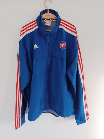 Veste Adidas Slovaquie bleue (ancienne collection) – Bandes rouges & blanches – Taille XL – Très bon état