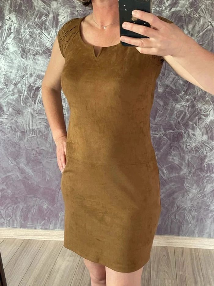 Robe courte caramel jolie silhouette - photo numéro 4