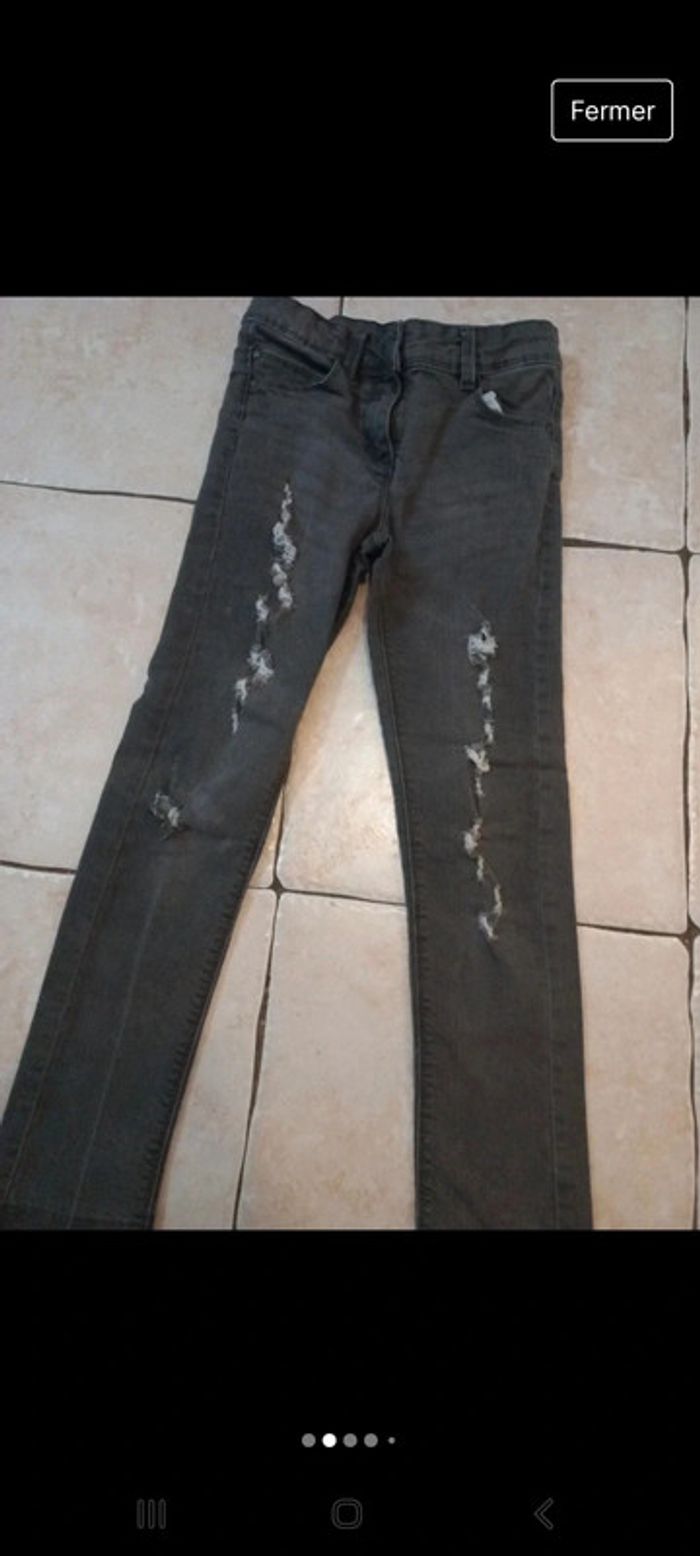 Jeans slim effet troué 😜 - photo numéro 2
