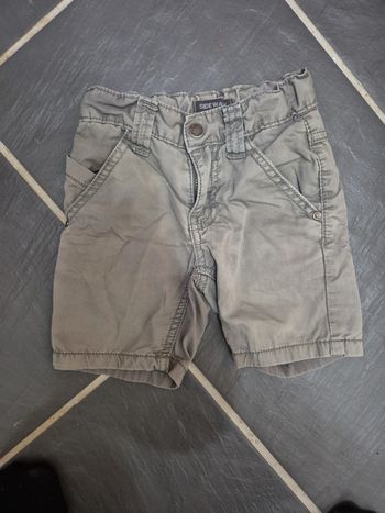 Short taupe
