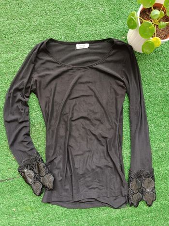 Tee shirt fin Molly Bracken noir detail manche