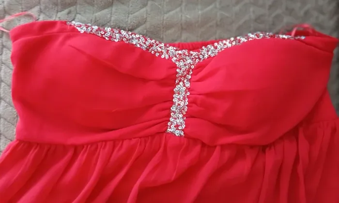 Robe rouge bustier taille 44 - photo numéro 3