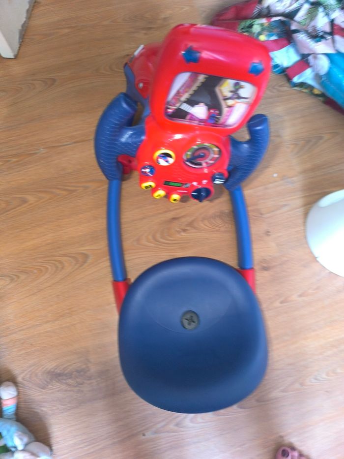 Simulateur de conduite spiderman - photo numéro 2