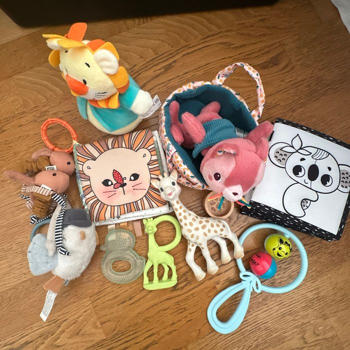 Lot de jeux premier âge