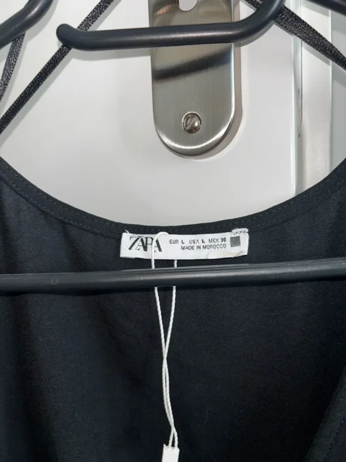 Haut noir Zara - photo numéro 2