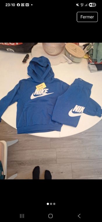 Tenue nike bleu pour enfant de taille 6 a 7 ans a 35e