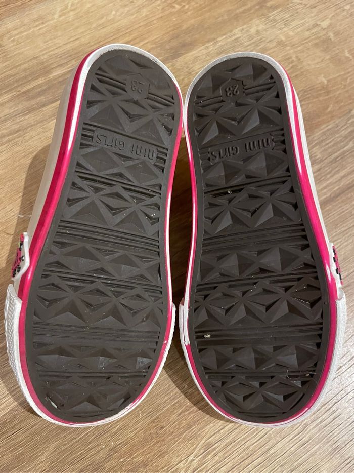 Baskets taille 23 - photo numéro 6