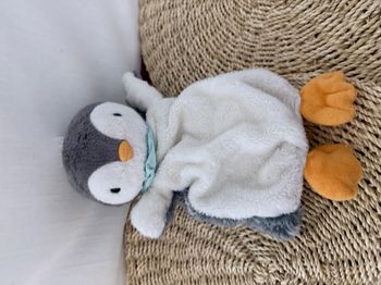 Doudou marionnette pingouin KALOO Les Amis gris