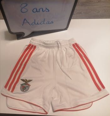 Short Adidas blanc et rouge