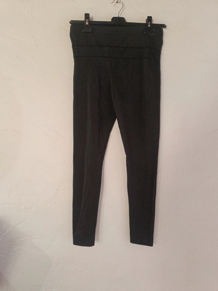 Lot de 2 pantalons de grossesse T38 en très bon état - photo numéro 5