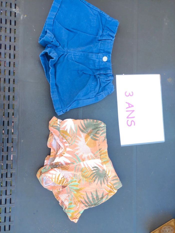 2 shorts poison fille