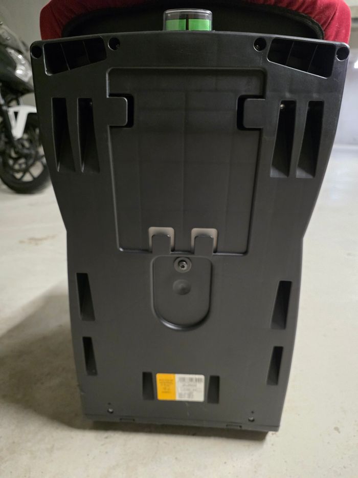 Sièges auto bébé confort peu utilisé - photo numéro 3