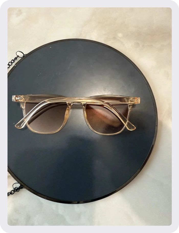Lunette de soleil beige bronzé - photo numéro 2