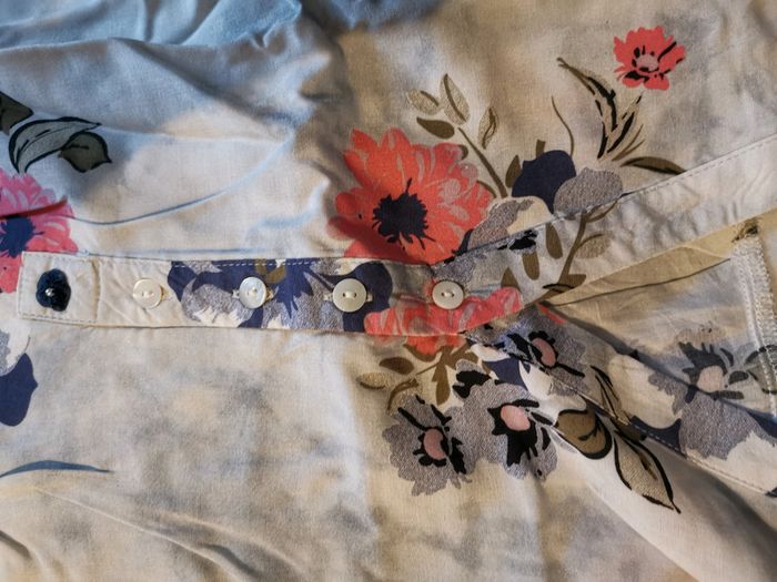 Blouse bleu ciel fleuri - photo numéro 2
