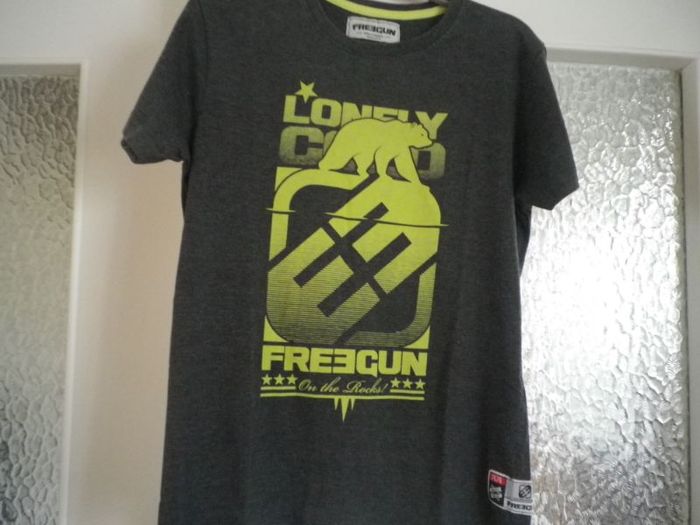 TEE SHIRT
