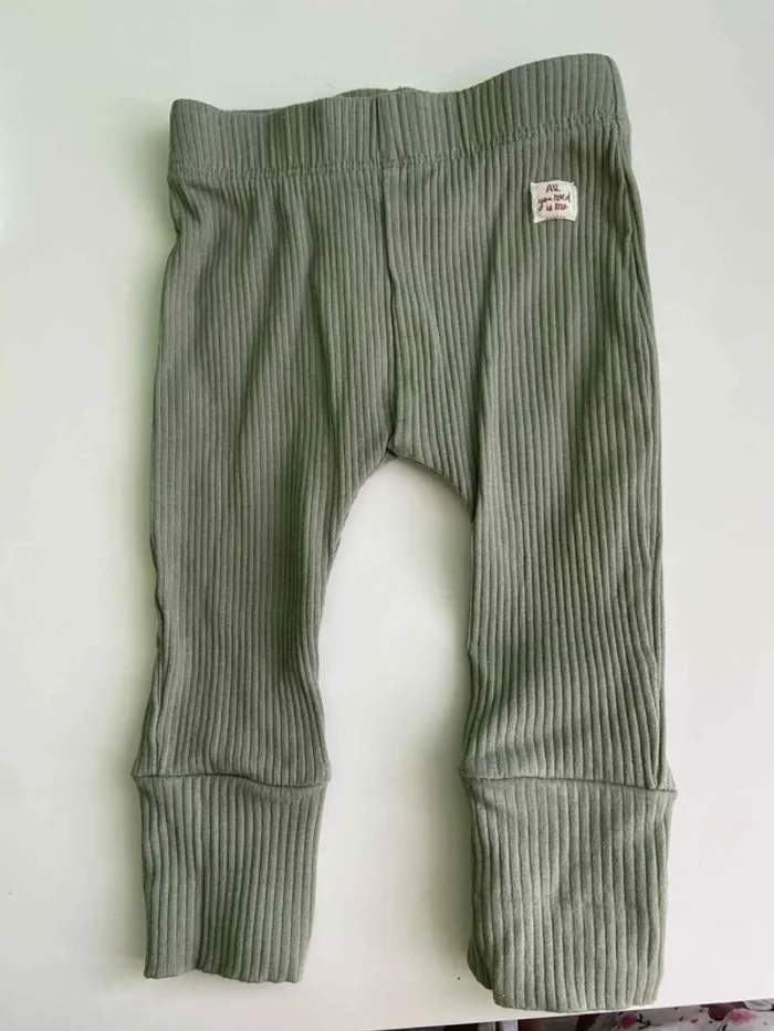 Lot de 10 bas : 9 leggings et 1 pantalon, fille 6-9 mois