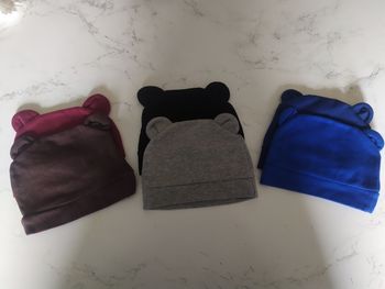 Bonnets, chaussettes ect....