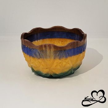 Petite coupelle ciselée rayée