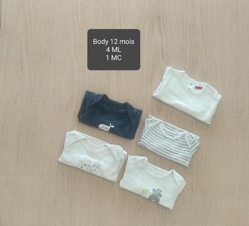 Lot body 12 mois