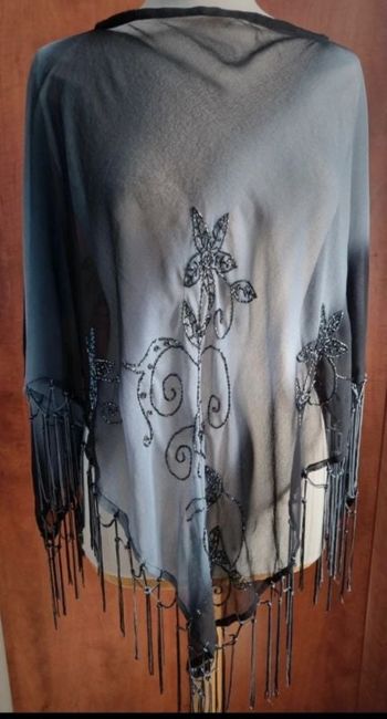 Poncho transparent avec perles 52-54