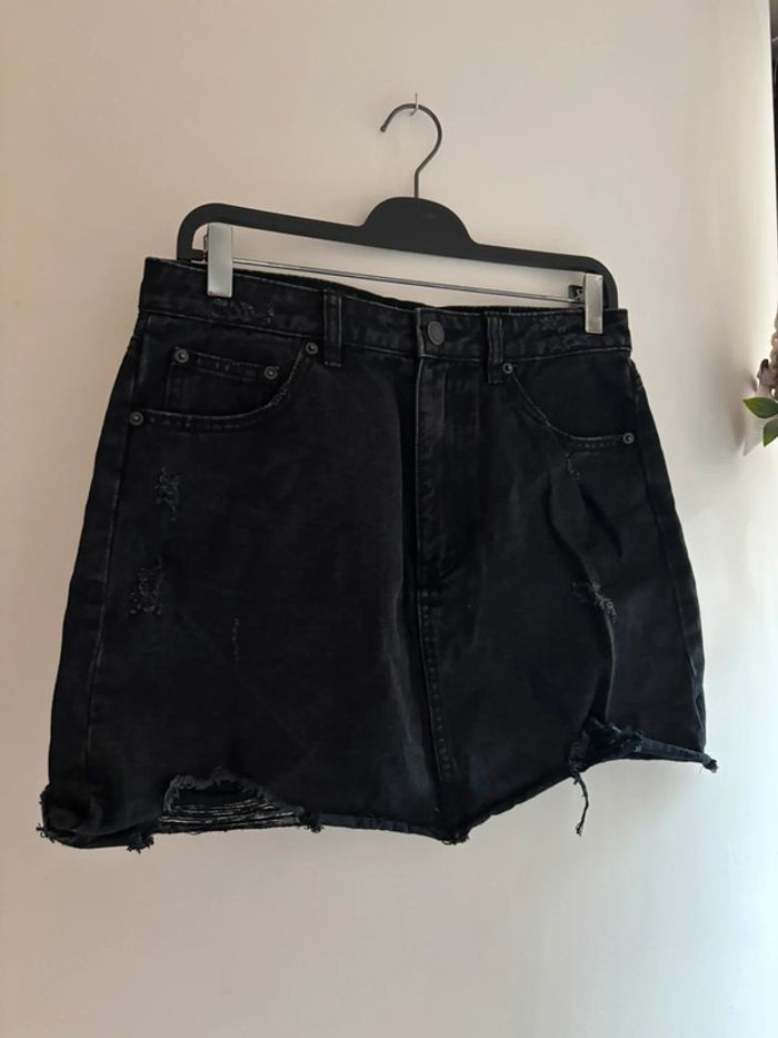 Mini jupe en jean noir déchiré - Stradivarius - Taille L - photo numéro 3
