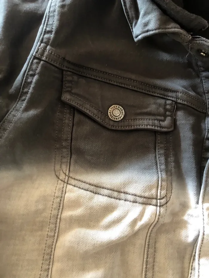 Veste en jean avec capuche amovible - photo numéro 2