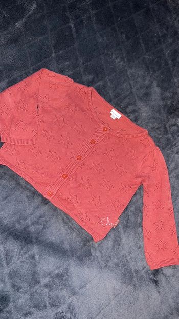 Gilet fille 9 mois p’tit bisou très bon etat