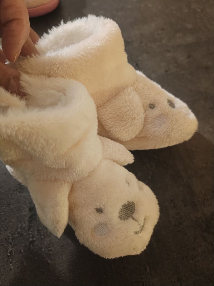 chaussons souples pour enfant en rose clair pointure 19 - photo numéro 2