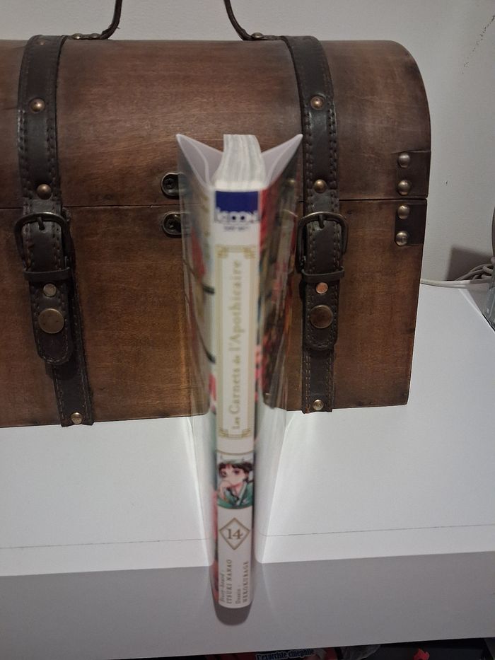 Manga Les Carnets de l'Apothicaire tome 14 jaquette collector exclusive Canal BD alternative - photo numéro 4