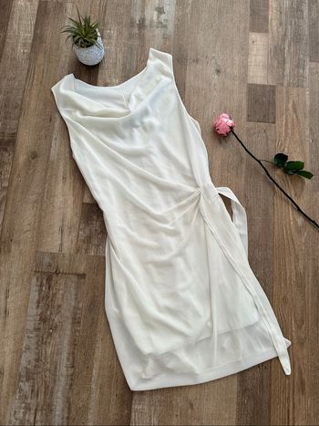 - Robe            - Taille Unique - Très bon état