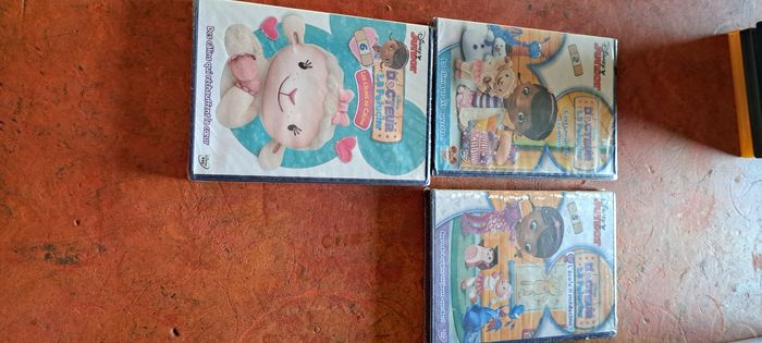 Lot dvds docteur la peluche neuf