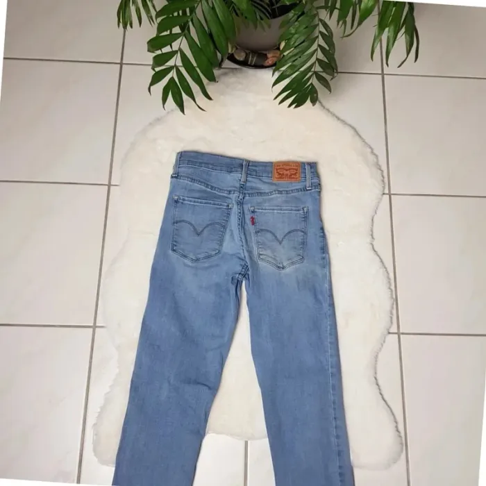 Jean Levi's 311 Shaping Skinny W26 L30 Bleu - photo numéro 6