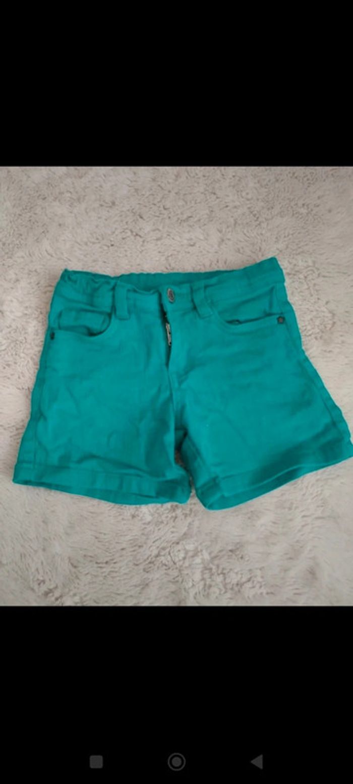 Short en jean taille 3 ans