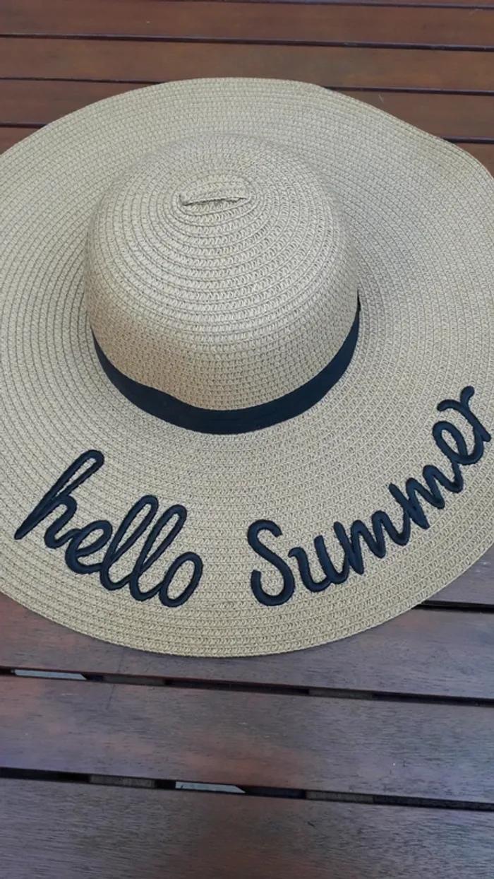 Chapeau d'été en paille