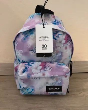 Sac a dos Eastpak neuf avec étiquette