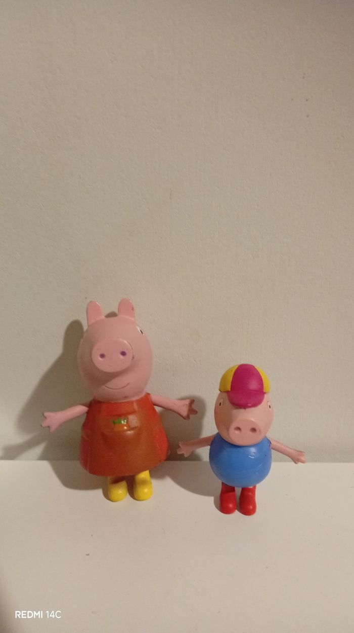 2 figurines miniatures Peppa Pig et George Pig - photo numéro 3