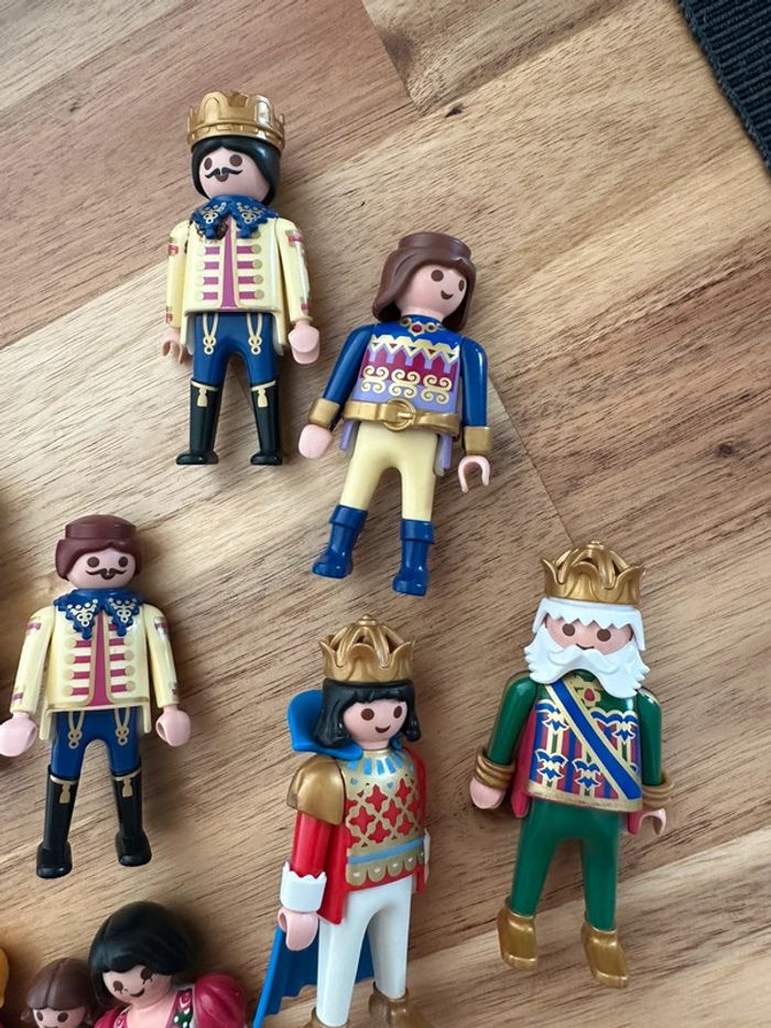 Lot personnages Playmobil - photo numéro 2