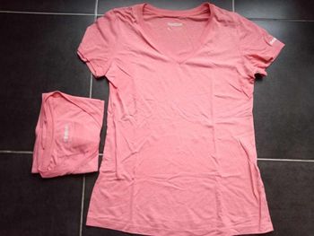 2 maillots reebok femme taille L