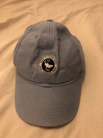 Casquette requin